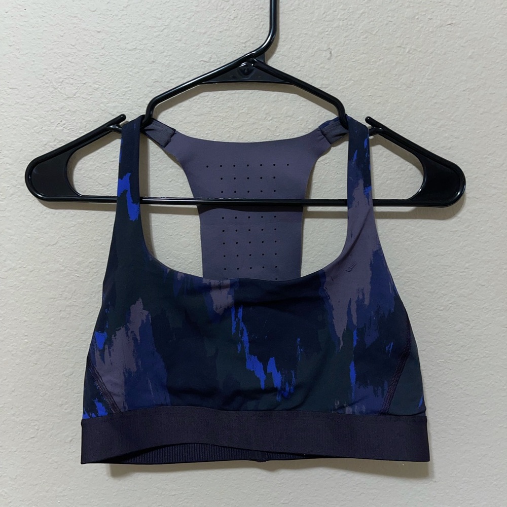 Lululemon sports bra size 8